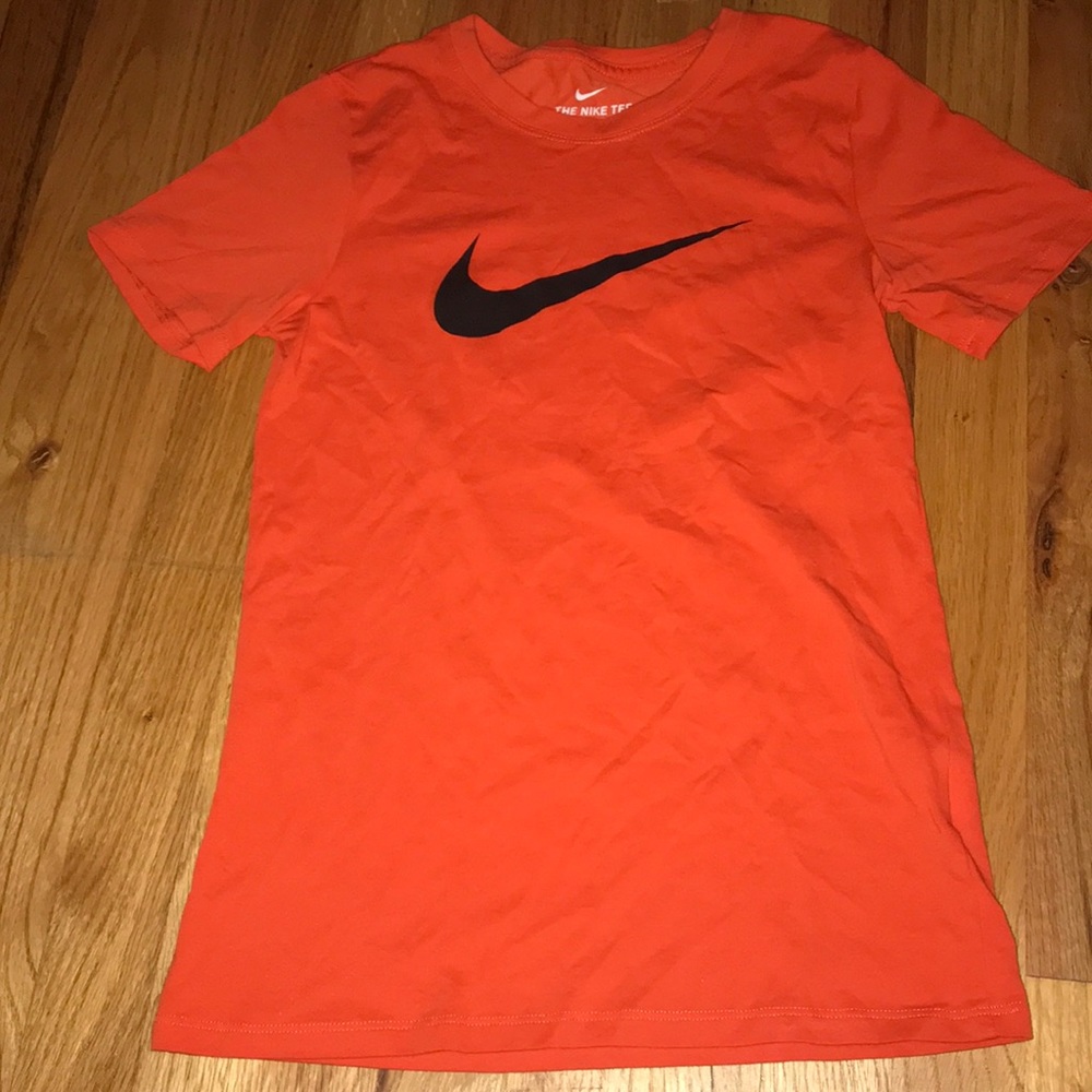 Nike t-shirt